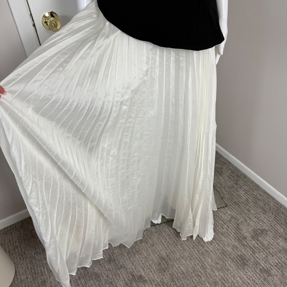 Commense Off-Shoulder Black and White Evening Gown Formal Dress Large - Picture 14 of 17